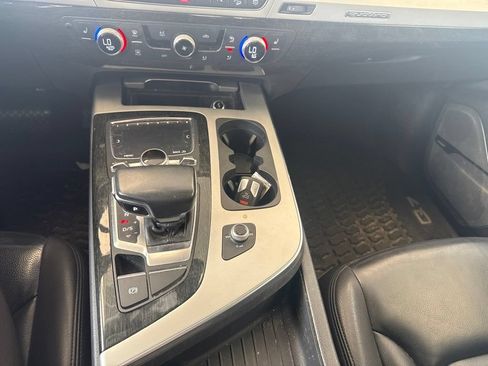 Used 2019 Audi Q7 2.0T Premium Plus AWD/4WD image 24