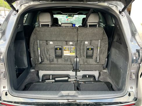 Used 2025 Toyota Sienna Platinum AWD/4WD image 28
