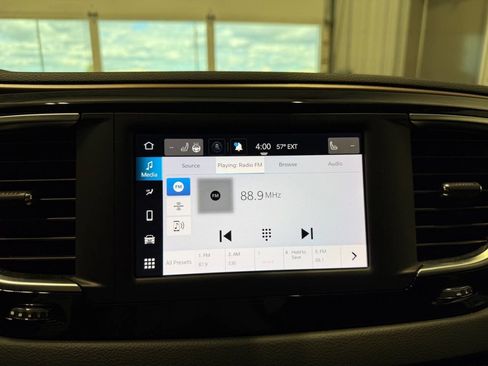 Used 2023 Chrysler Voyager LX FWD image 19