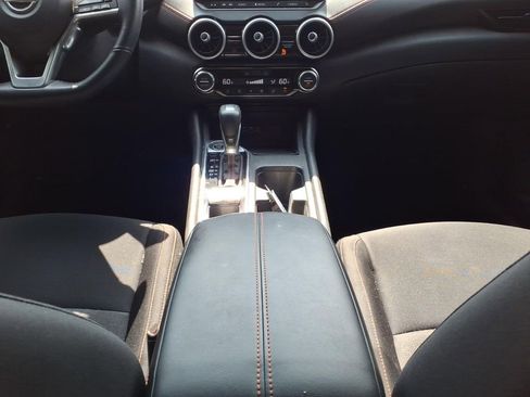 Used 2024 Nissan Sentra SR FWD image 11