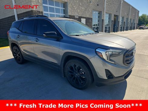 Used 2020 GMC Terrain SLT w/ Preferred Package AWD/4WD image 3