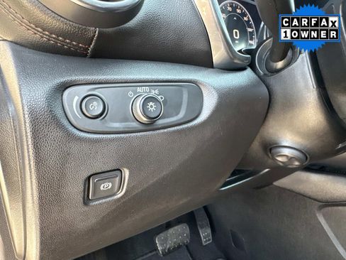 Used 2021 Chevrolet Blazer Premier image 36