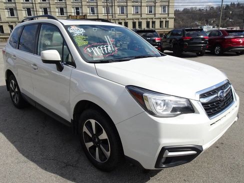 Used 2017 Subaru Forester 2.5i Limited image 4