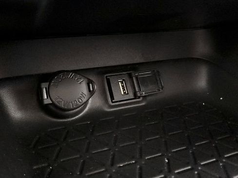 Used 2022 Toyota RAV4 XLE w/ Convenience Package image 27