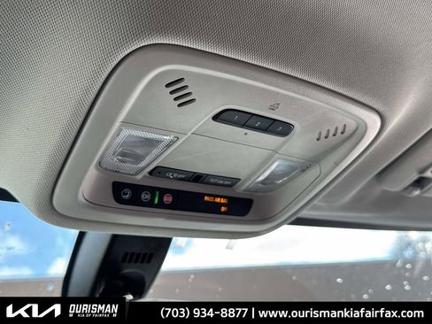 Used 2019 Chevrolet Traverse LT image 15