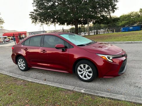 Used 2023 Toyota Corolla LE image 7