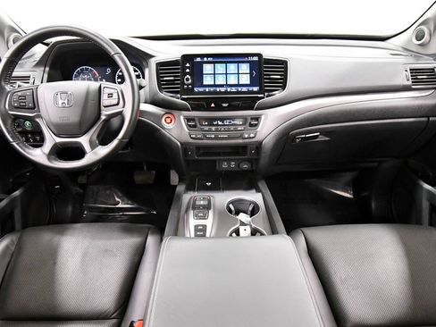 Certified 2025 Honda Ridgeline RTL image 3