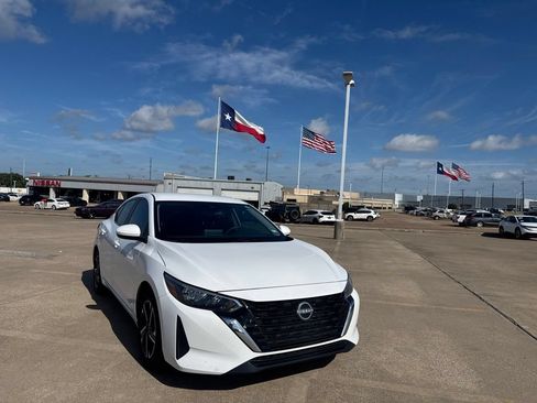 Certified 2024 Nissan Sentra SV FWD image 2
