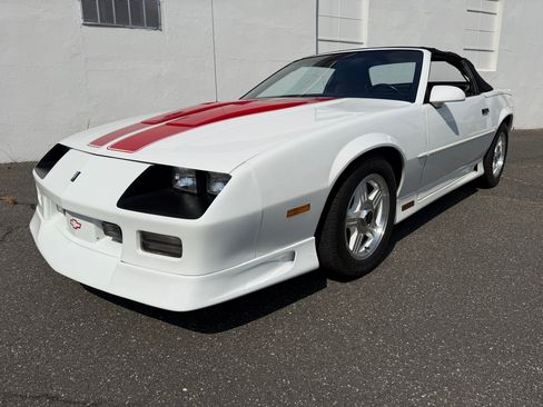Used 1992 Chevrolet Camaro Z28 RWD image 6