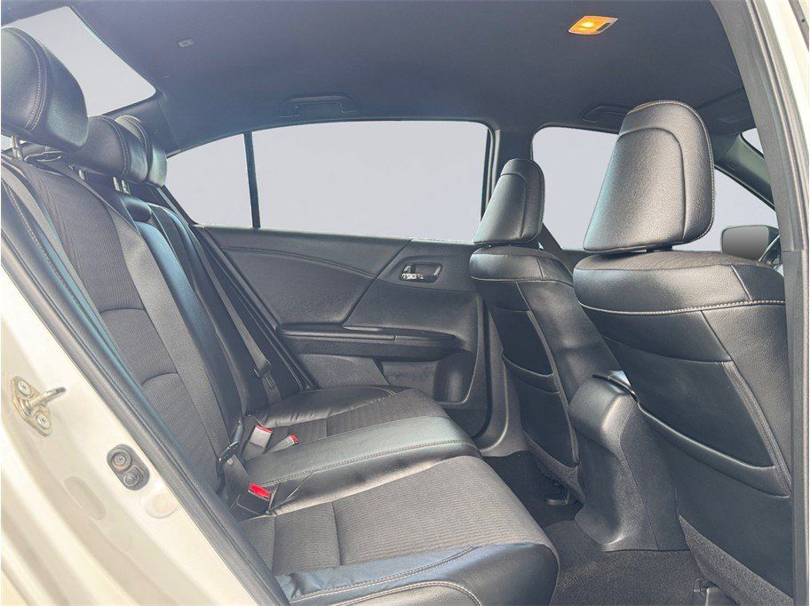 Used 2016 Honda Accord Sport image 24