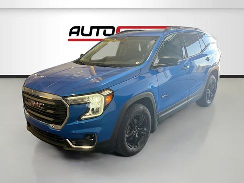 Used 2024 GMC Terrain AT4 AWD/4WD image 3