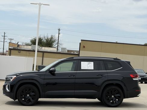 Used 2024 Volkswagen Atlas SE FWD image 7