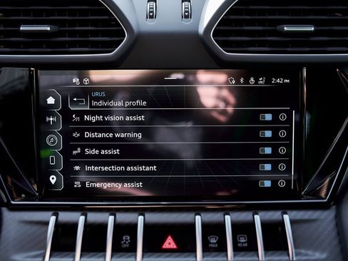 Used 2024 Lamborghini Urus Performante image 92