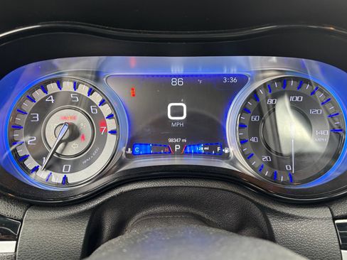 Used 2019 Chrysler 300 S RWD image 9