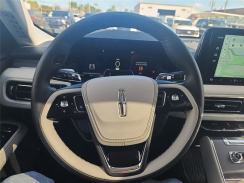 New 2026 Lincoln Aviator Premiere image 33