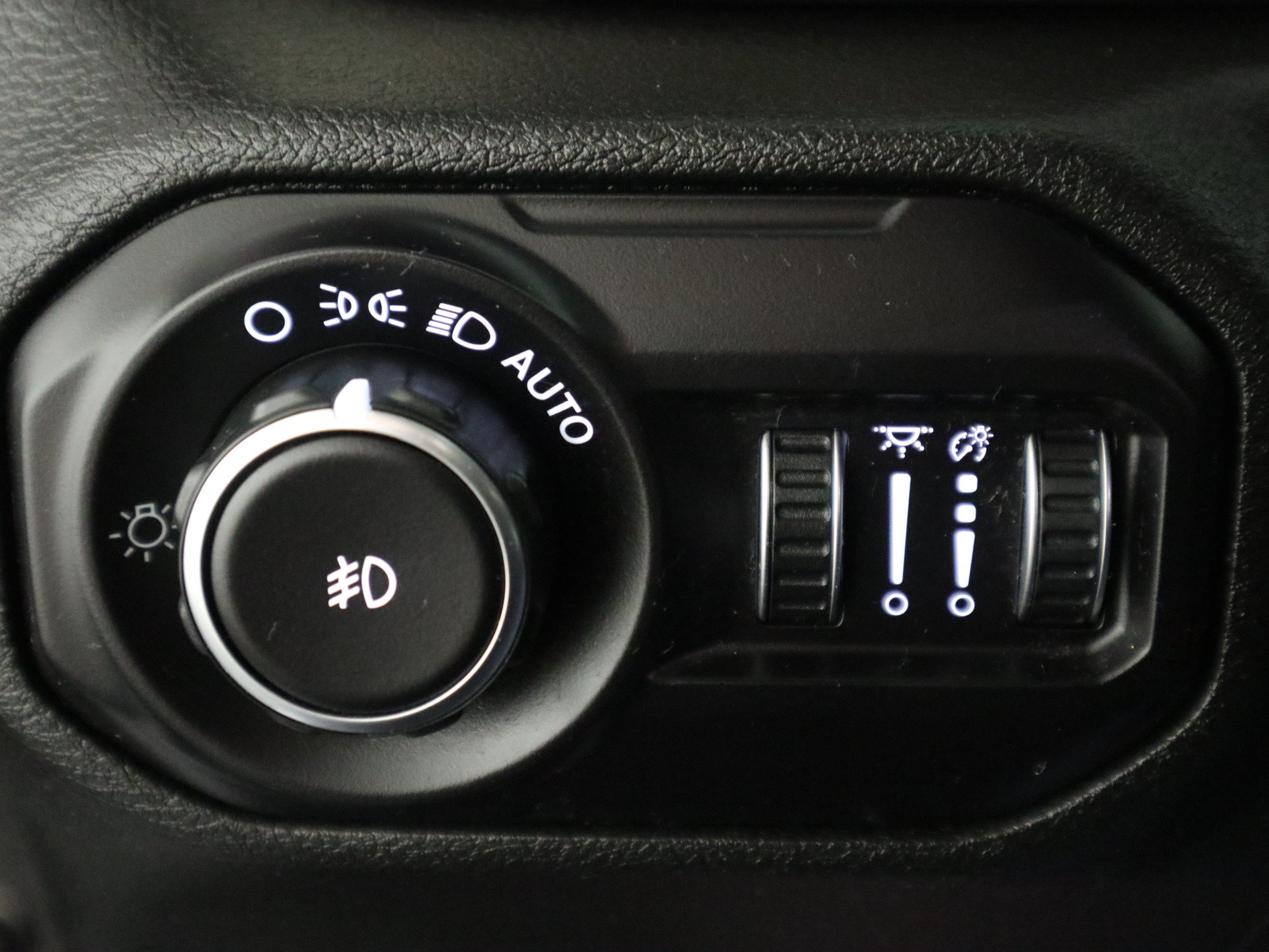 Used 2018 Jeep Wrangler Unlimited Sport S AWD/4WD image 33