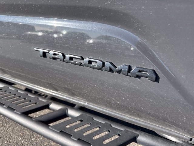 Used 2025 Toyota Tacoma TRD Off-Road AWD/4WD image 13