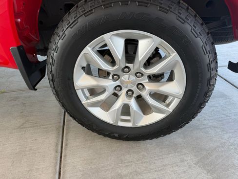 Used 2023 Chevrolet Silverado 1500 Custom image 31