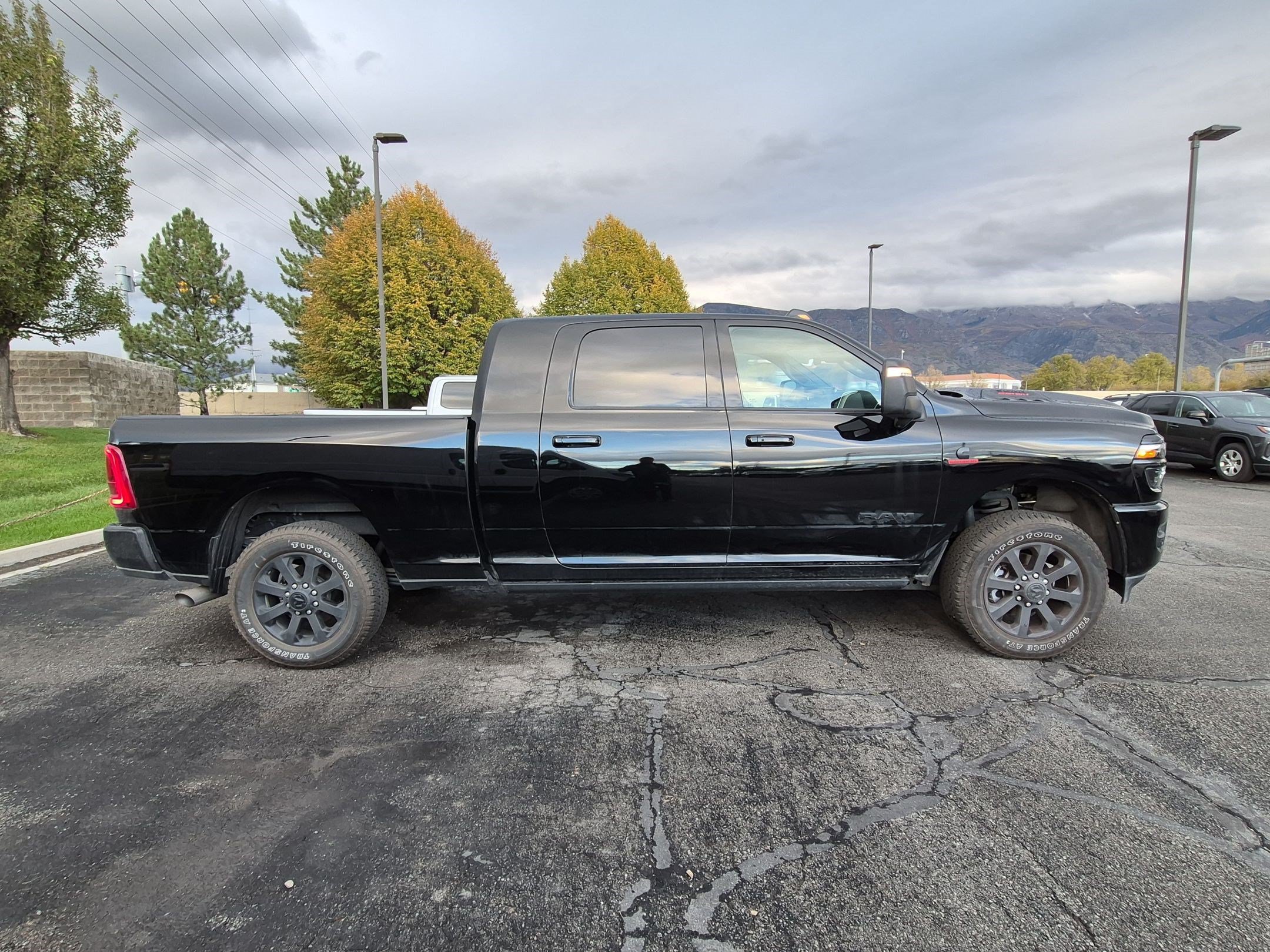 Used 2026 RAM 3500 Laramie AWD/4WD image 2