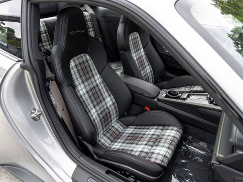 Certified 2025 Porsche 911 Turbo AWD/4WD image 57
