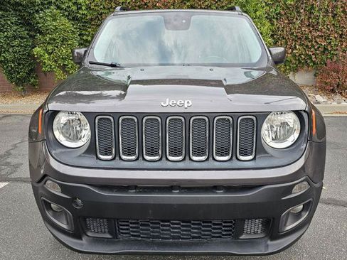 Used 2017 Jeep Renegade Latitude w/ Cold Weather Group AWD/4WD image 2