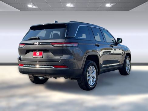 New 2025 Jeep Grand Cherokee Laredo X image 9