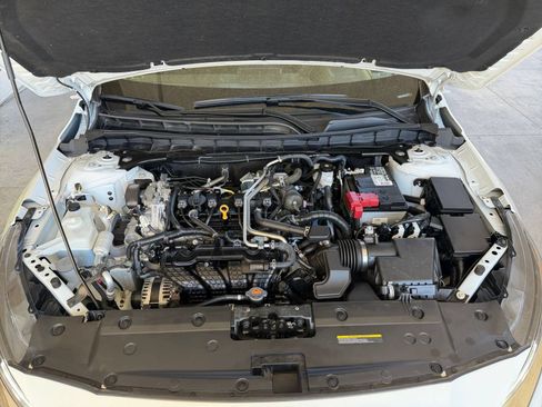 Used 2025 Nissan Altima 2.5 SV FWD image 32