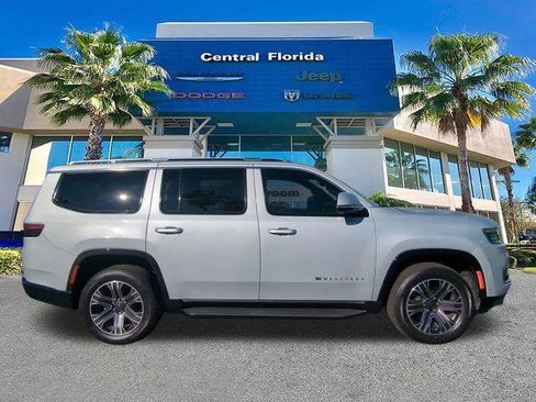 Certified 2022 Jeep Wagoneer Series III image 4