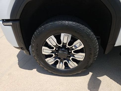 Used 2024 GMC Sierra 2500 Denali w/ Denali Reserve Package AWD/4WD image 30