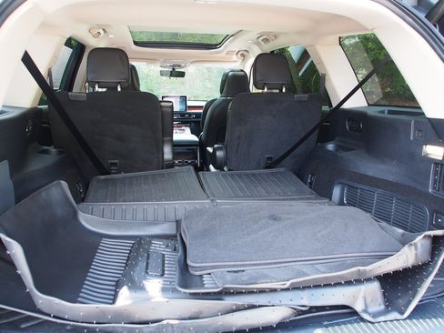 Used 2024 Lincoln Aviator Reserve w/ Equipment Group 201A RWD image 19