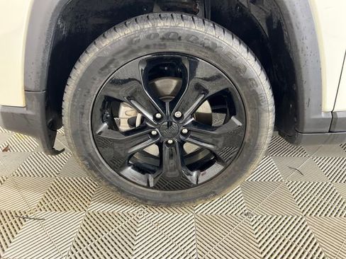 Used 2019 Jeep Compass Altitude image 26