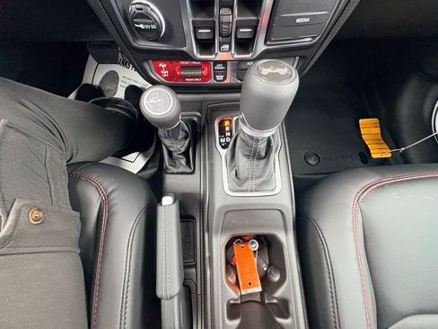 New 2026 Jeep Wrangler Unlimited Rubicon AWD/4WD image 30