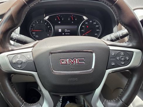 Used 2021 GMC Acadia SLT w/ Trailering Package FWD image 18
