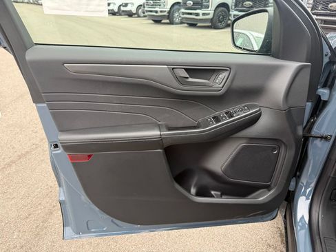 New 2026 Ford Escape Active w/ Cold Weather Package FWD image 6