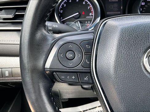 Used 2019 Toyota Camry SE FWD image 17