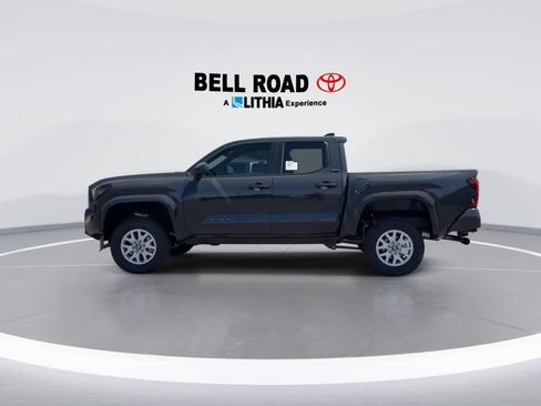 Used 2025 Toyota Tacoma SR5 AWD/4WD image 5