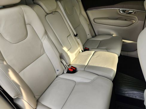 Used 2022 Volvo XC90 T6 Inscription w/ Advanced Package image 18
