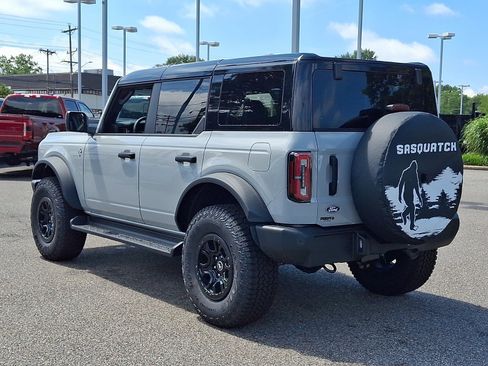 New 2026 Ford Bronco Outer Banks w/ Sasquatch Package AWD/4WD image 4
