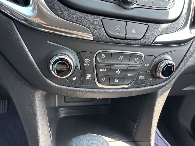 Certified 2024 Chevrolet Equinox LT FWD image 32