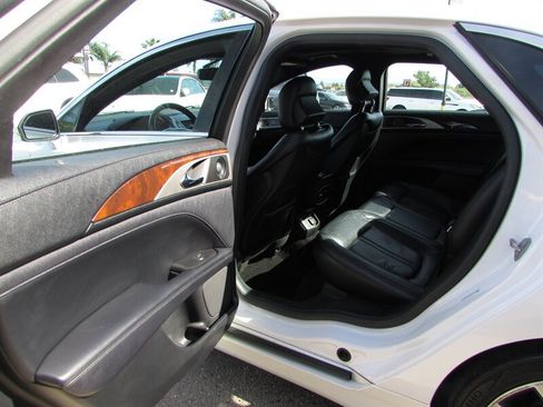 Used 2018 Lincoln MKZ Reserve FWD image 13