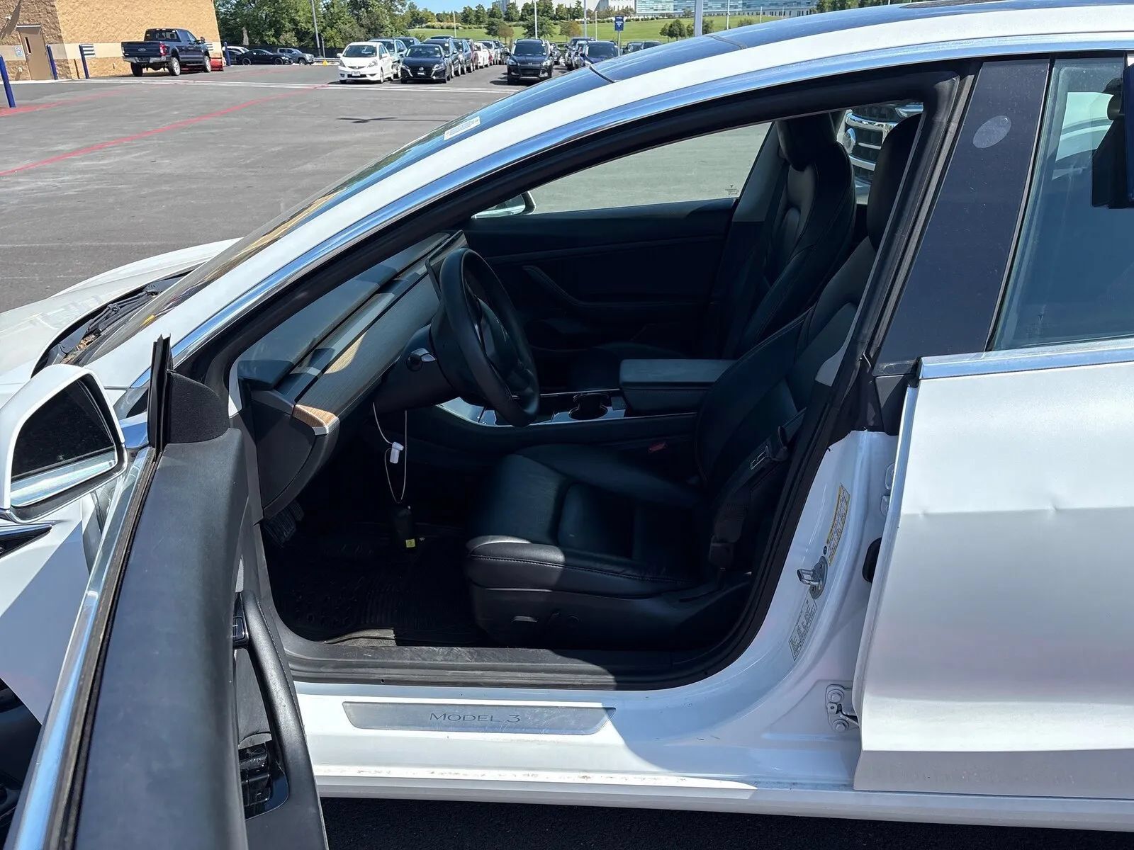 Used 2020 Tesla Model 3 Standard Range Plus RWD image 4