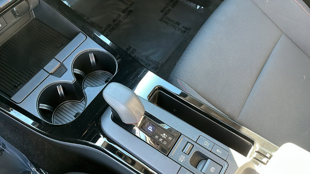 Used 2026 Toyota Prius Plug-In Hybrid FWD image 14