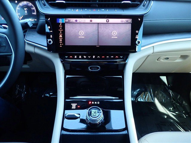New 2027 Jeep Grand Cherokee Limited AWD/4WD image 17