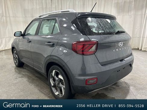 Used 2023 Hyundai Venue SEL image 6