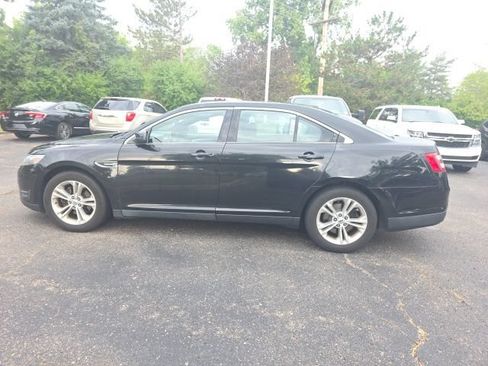 Used 2013 Ford Taurus SEL FWD image 4