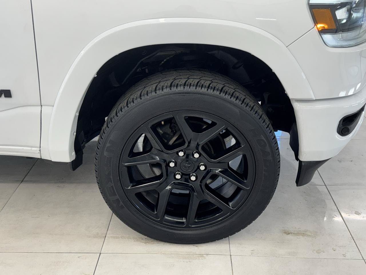 Used 2021 RAM 1500 Laramie AWD/4WD image 37