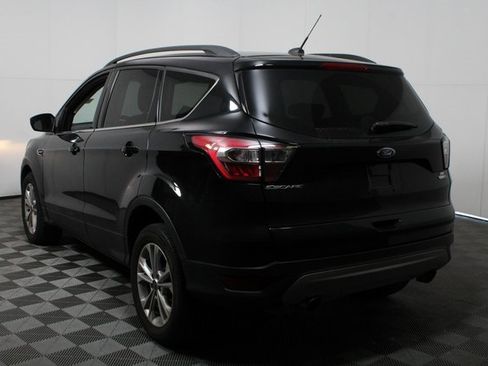 Used 2018 Ford Escape SE w/ Ford Safe & Smart Package image 5