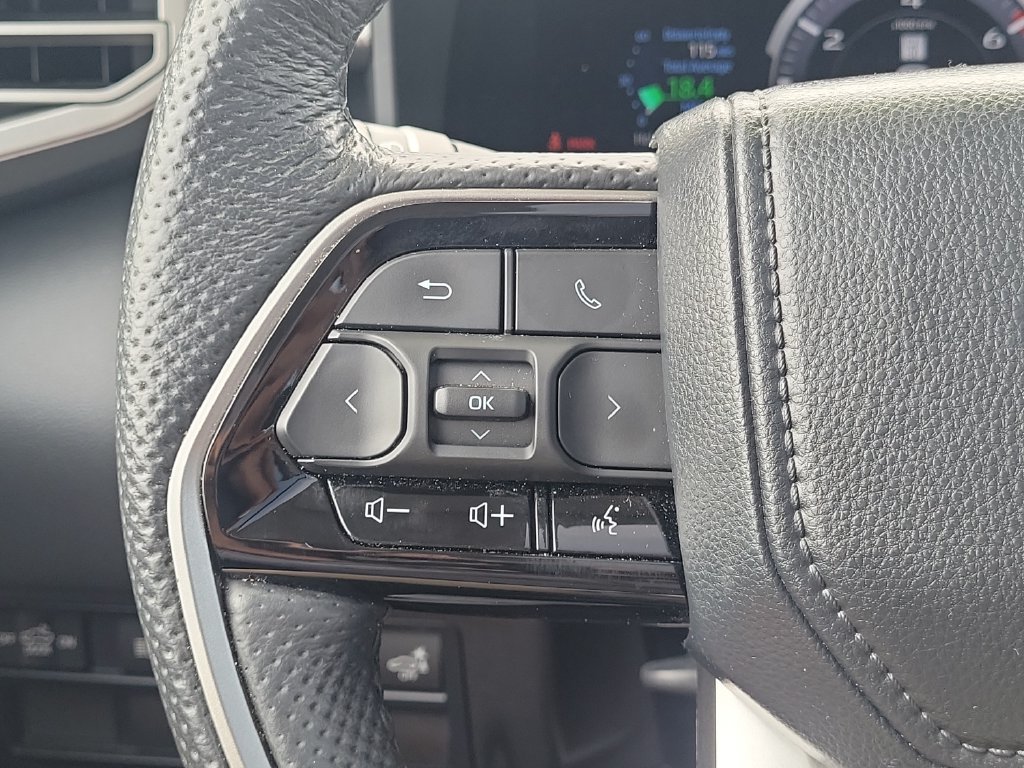 Used 2024 Toyota Tundra Limited AWD/4WD image 20
