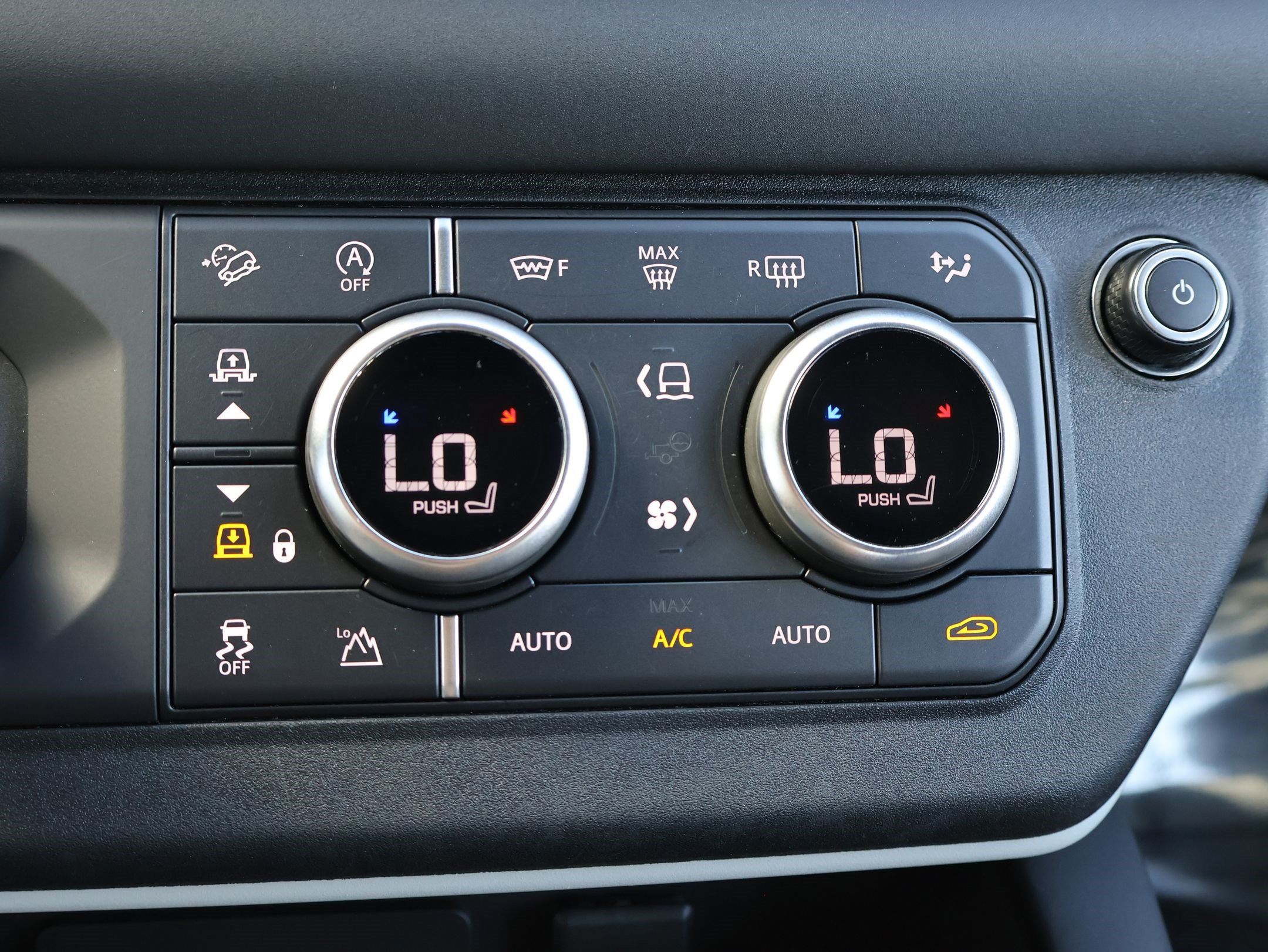 Used 2024 Land Rover Defender 110 S AWD/4WD image 27