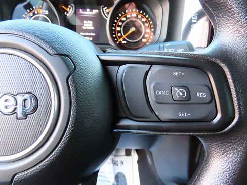 Used 2025 Jeep Gladiator Sport image 34